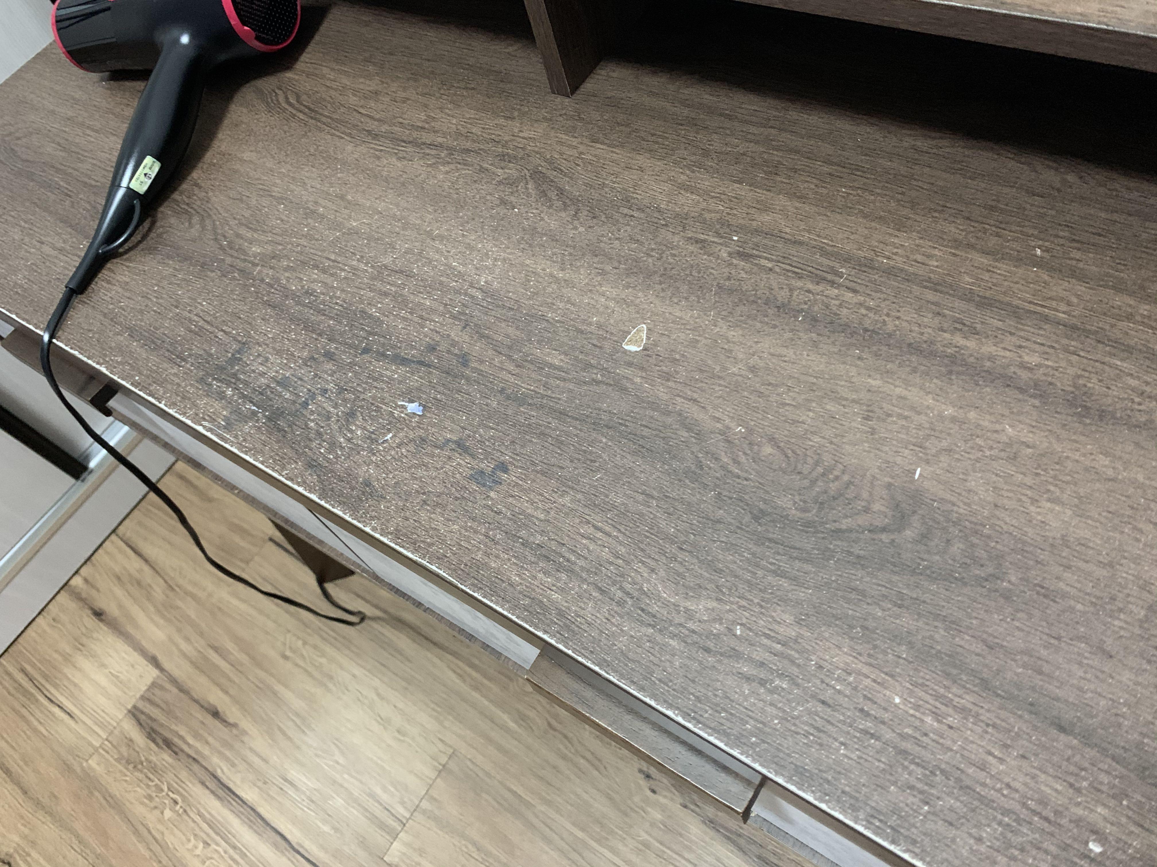 Study Table (Category: Tables & Sets) located in Kuala Lumpur. Submitted by supermummyss (Listing ID 1093297617, Image 2). Description: .