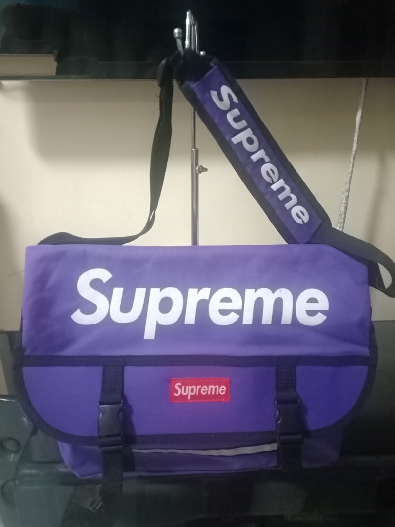 Messenger hotsell bag supreme