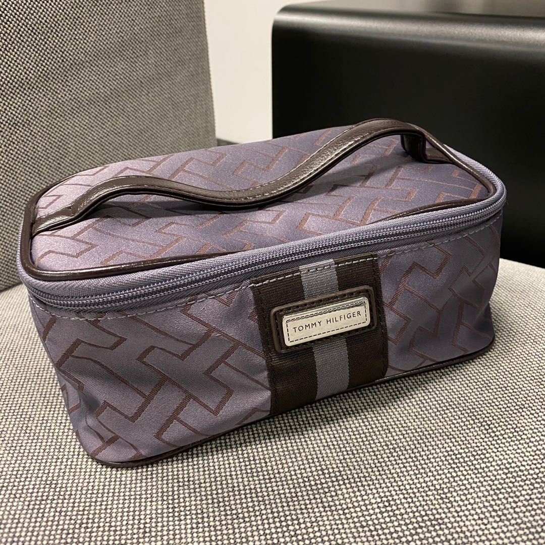 tommy hilfiger vanity case