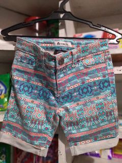 (Category: ) located in . Submitted by lanilowardrobeph (Listing ID 1093384050, Image 1). Description: .