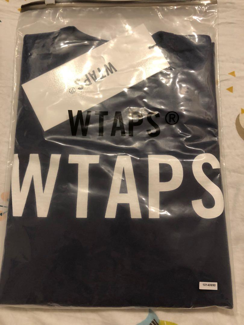 wtaps 21ss banner ss cotton tee wtvua size s navy tet, 女裝, 上衣 ...