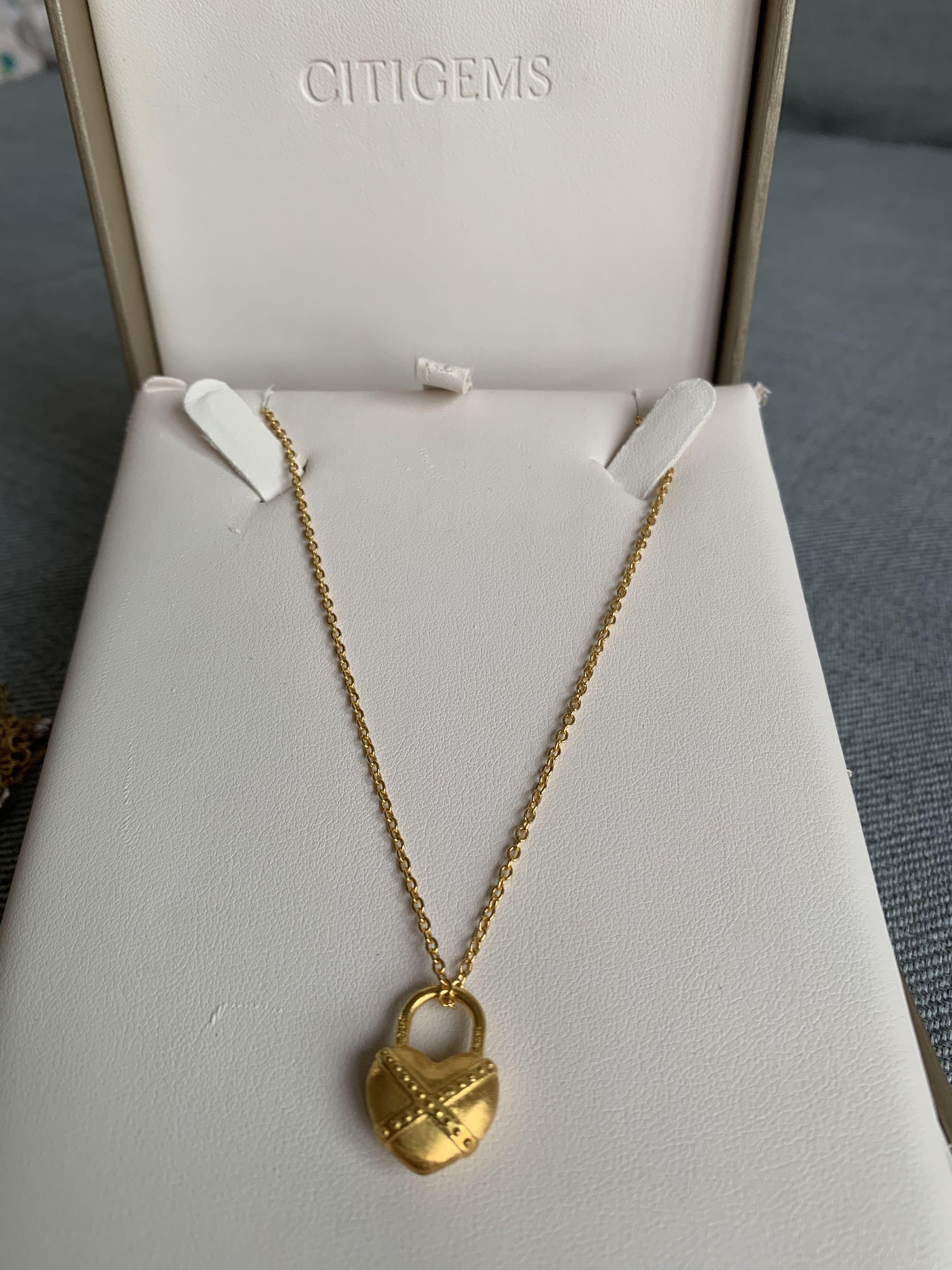 Gold on sale heart lock
