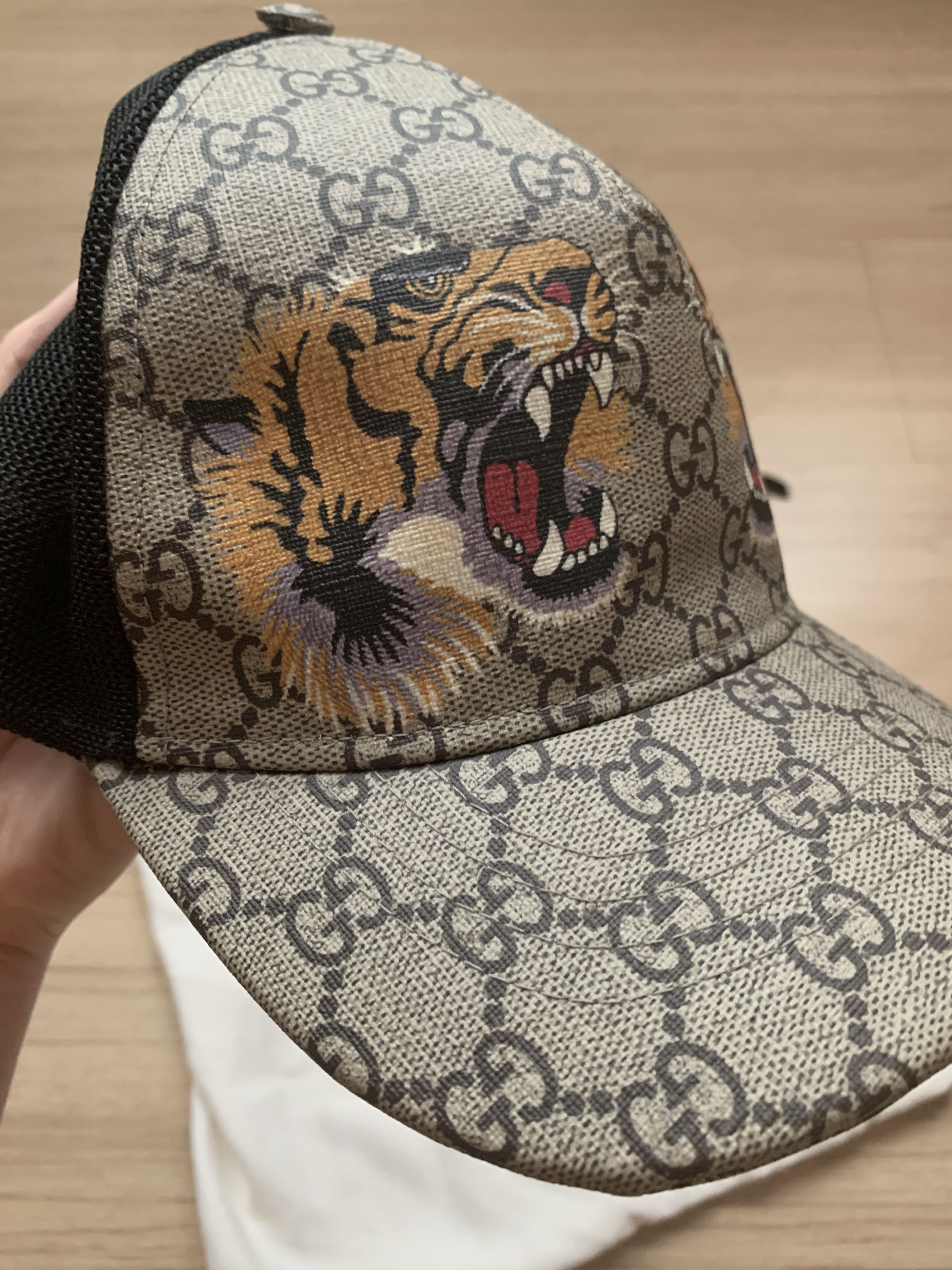 gucci hat supreme