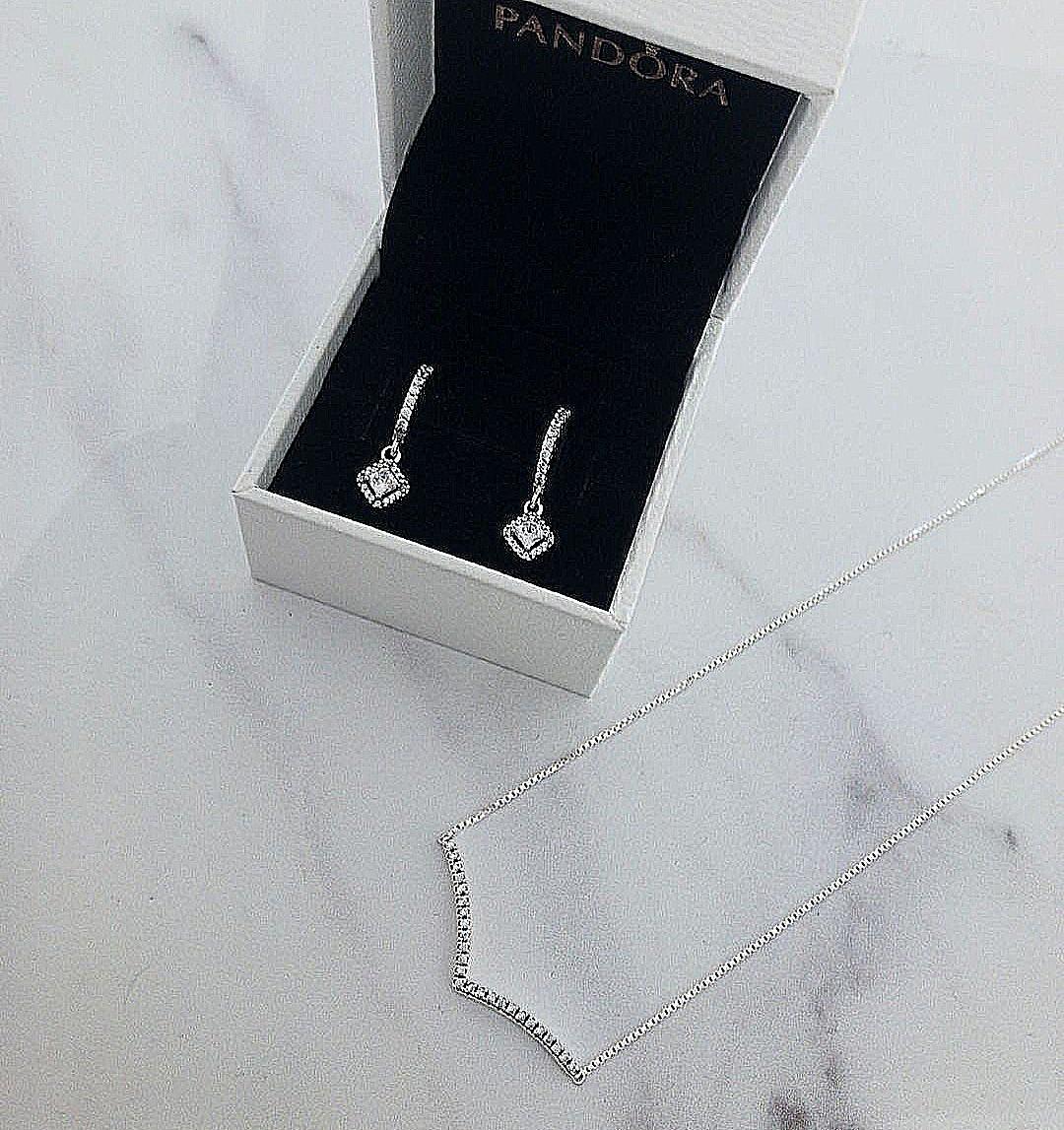Square sparkle 2025 hoop earrings pandora