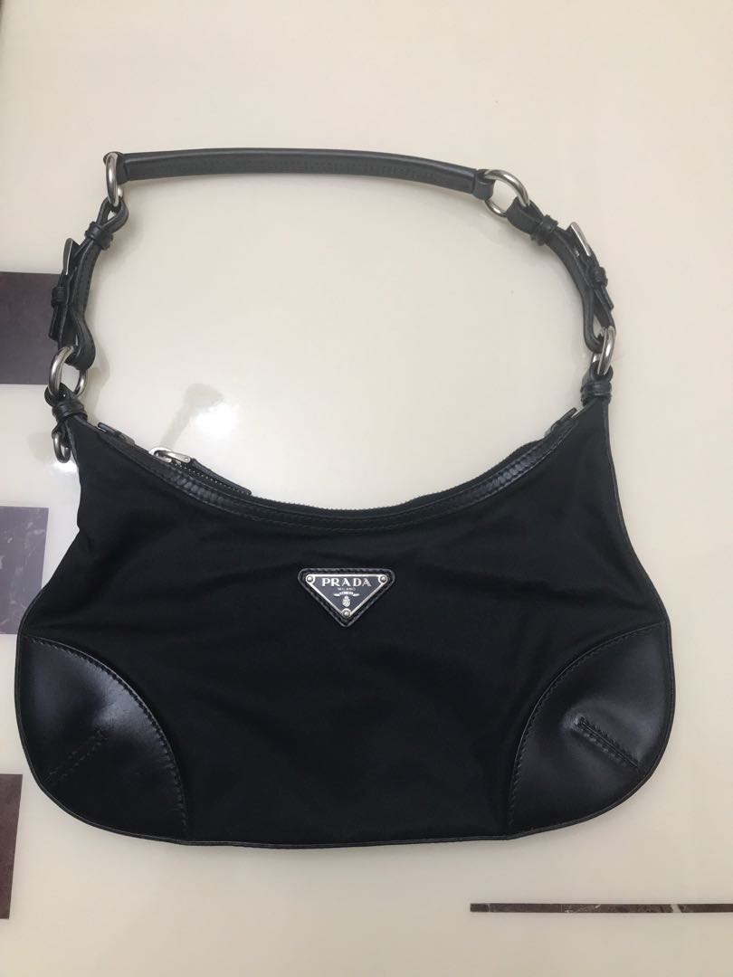 💯 AUTHENTIC PRADA BAGUETTE BAG😍😍, Luxury, Bags & Wallets on Carousell