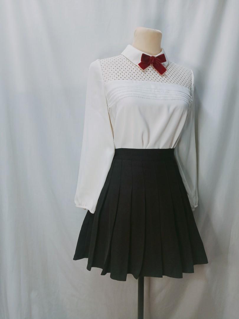 Black Tennis Skirt (Category: Skirts) located in Manila. Submitted by EmacityFinds (Listing ID 1093573091, Image 1). Description: with inner short.