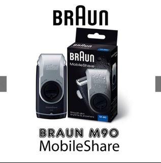 BRAUN Mobile Battery Shaver M90