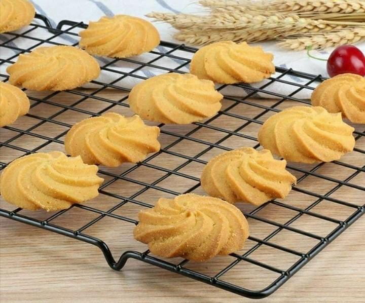 Baking Cooling Rack / Screen (Category: Bakeware) located in Quezon City. Submitted by marieleone (Listing ID 1093511801, Image 2). Description: Measures 17 x 13 in. Item availability may be on hand or depends on stocks supply. Item, if not available, will be pre-ordered. Some items are fast-moving/easily sold. I suggest no rush shipping please. No worries if item is on hand, buyer can book same day delivery right away..