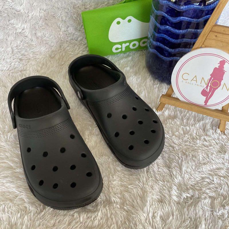 black crocs size 11