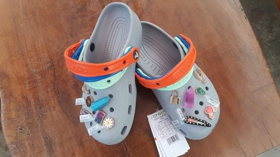 Crocs classic triple shop strap clog