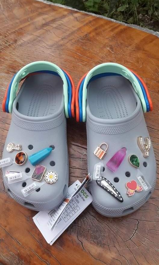 CROCS TRIPLE STRAP CLOG