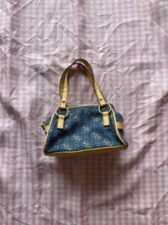 (Category: ) located in . Submitted by thrift.queen (Listing ID 1093490839, Image 1). Description: .