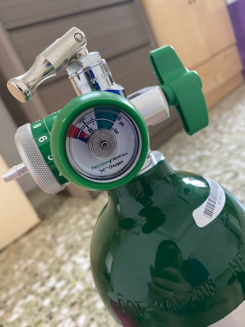 Empty Oxygen Tank, Health & Nutrition, Health Monitors & Weighing Scales on Carousell