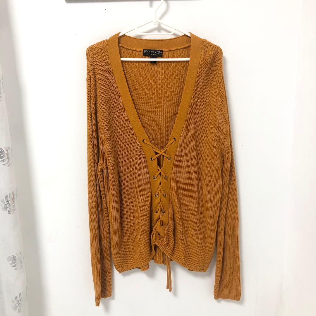 F21 Mustard cardigan like top (Category: Longsleeves) located in Quezon City. Submitted by pieces.ph (Listing ID 1093650678, Image 2). Description: - used two times only, see pic for damage (it was like that when i bought it, didn't notice) - small hole is unnoticeable when you're wearing it - very classy n cute - price is negotiable .