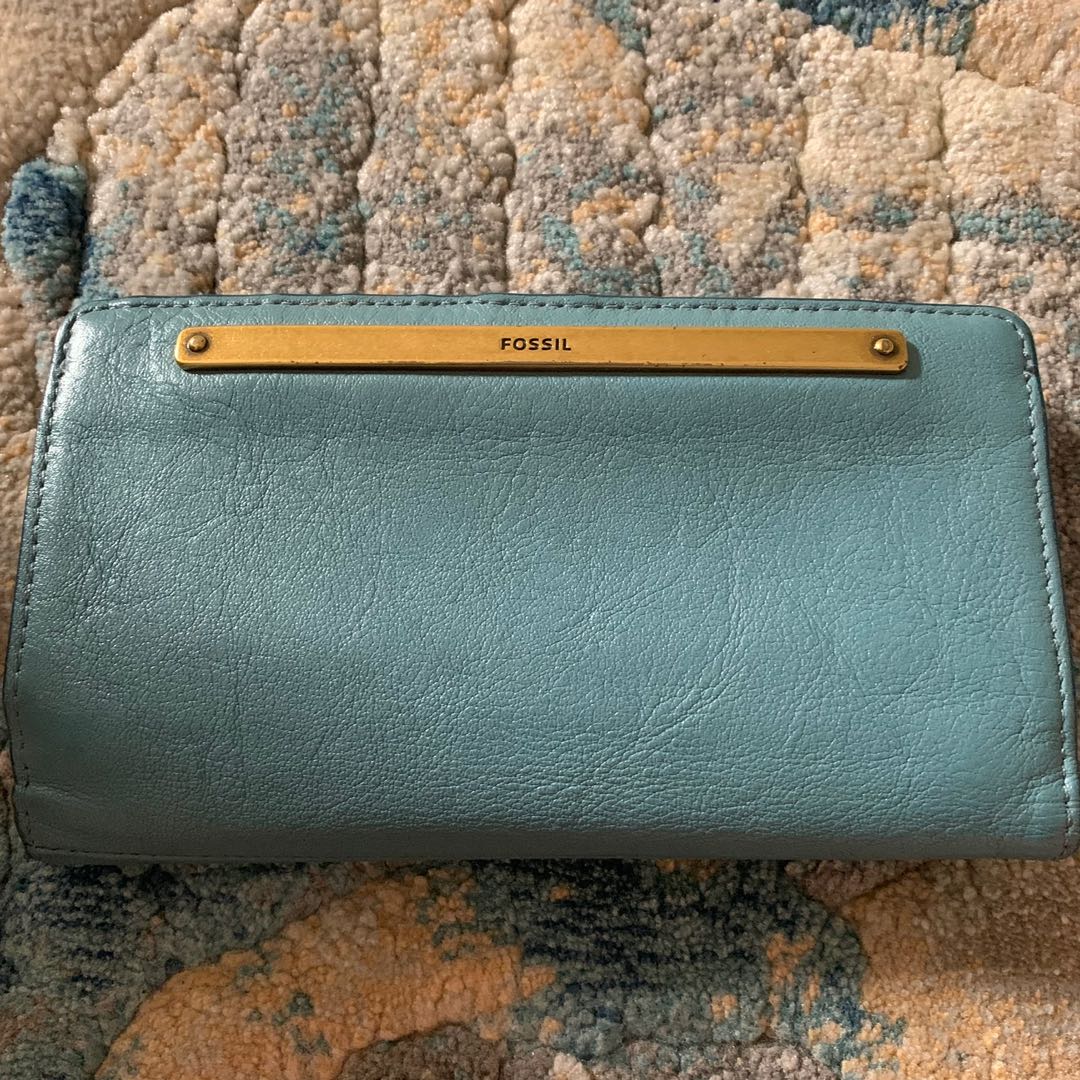Liza slim bifold fossil shop