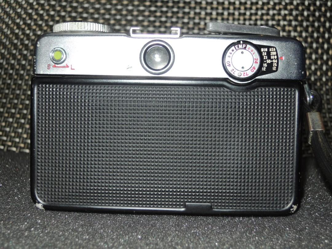 fujica half 2.8 half-frame film camera (Category: Cameras) located in Paranaque City. Submitted by kutoi.ancheta (Listing ID 1093572403, Image 2). Description: fujica half 2.8 half-frame film camera ₱1500 condition: in Auto mode meter has inaccurate timing, slow shutter release, lens diaphragm functioning! 🛑sticky aperture ring dial, in manual mode, ✔️firing mechanism, ✔️film advance, 🛑shutter release button, deep! ✔️shutter select, ✔️lens diap