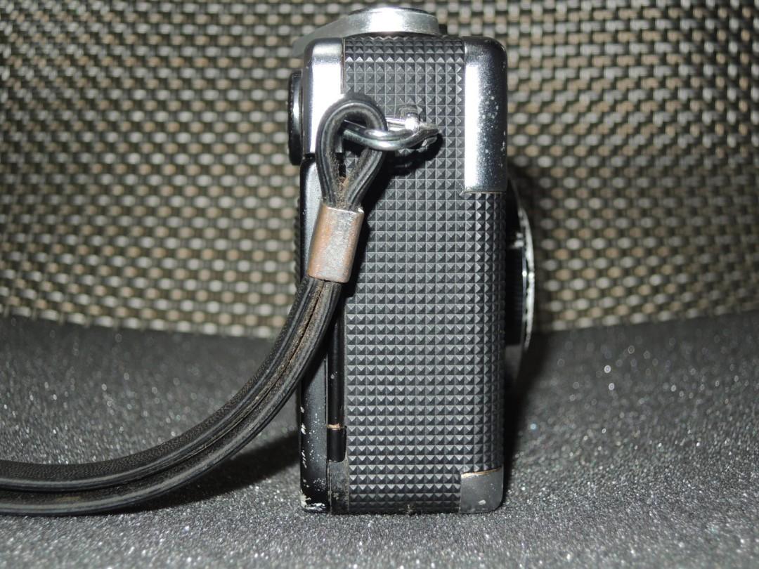 fujica half 2.8 half-frame film camera (Category: Cameras) located in Paranaque City. Submitted by kutoi.ancheta (Listing ID 1093572403, Image 3). Description: fujica half 2.8 half-frame film camera ₱1500 condition: in Auto mode meter has inaccurate timing, slow shutter release, lens diaphragm functioning! 🛑sticky aperture ring dial, in manual mode, ✔️firing mechanism, ✔️film advance, 🛑shutter release button, deep! ✔️shutter select, ✔️lens diap