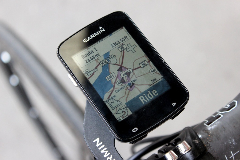 Garmin Edge 820 GPS and cable only Sports Equipment Other