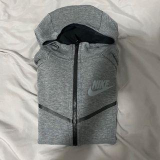 Grey Nike Tech-fleece zip-up