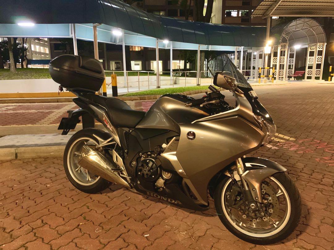 Honda Vfr 10 F Automatic Dct Vfr10f Motorcycles Motorcycles For Sale Class 2 On Carousell Honda Vfr 10 F Automatic Dct Vfr10f Motorcycles Motorcycles For Sale Class 2 On Carousell