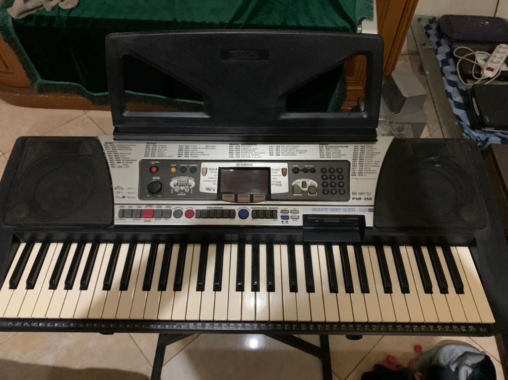 Keyboard Yamaha PSR 350, Musik & Media, Alat di Carousell