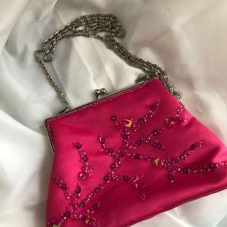 Vintage Beaded pink kiss lock sling bag/clutch