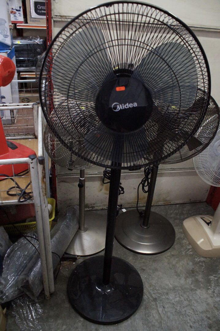 Midea Stand Fan 16 Home Furniture Others On Carousell