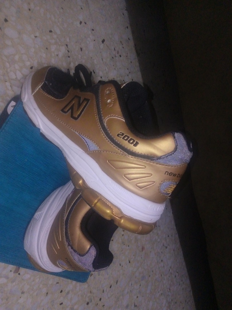 New balance cheap 902