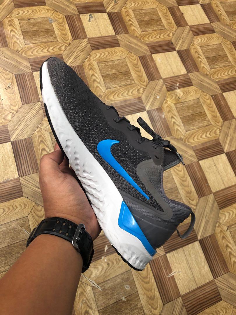 Nike React Flyknit 2 (10.5 US M) (Category: Sneakers) located in Baguio. Submitted by master_of_brands (Listing ID 1093461022, Image 3). Description: Authentic Nike Epic React Flyknit 2 Men’s 10.5 US/28.5 cm Slightly used No box No issue In excellent condition .