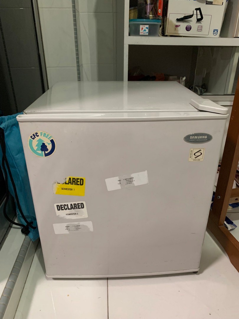 Samsung Mini Fridge, TV & Home Appliances, Kitchen Appliances