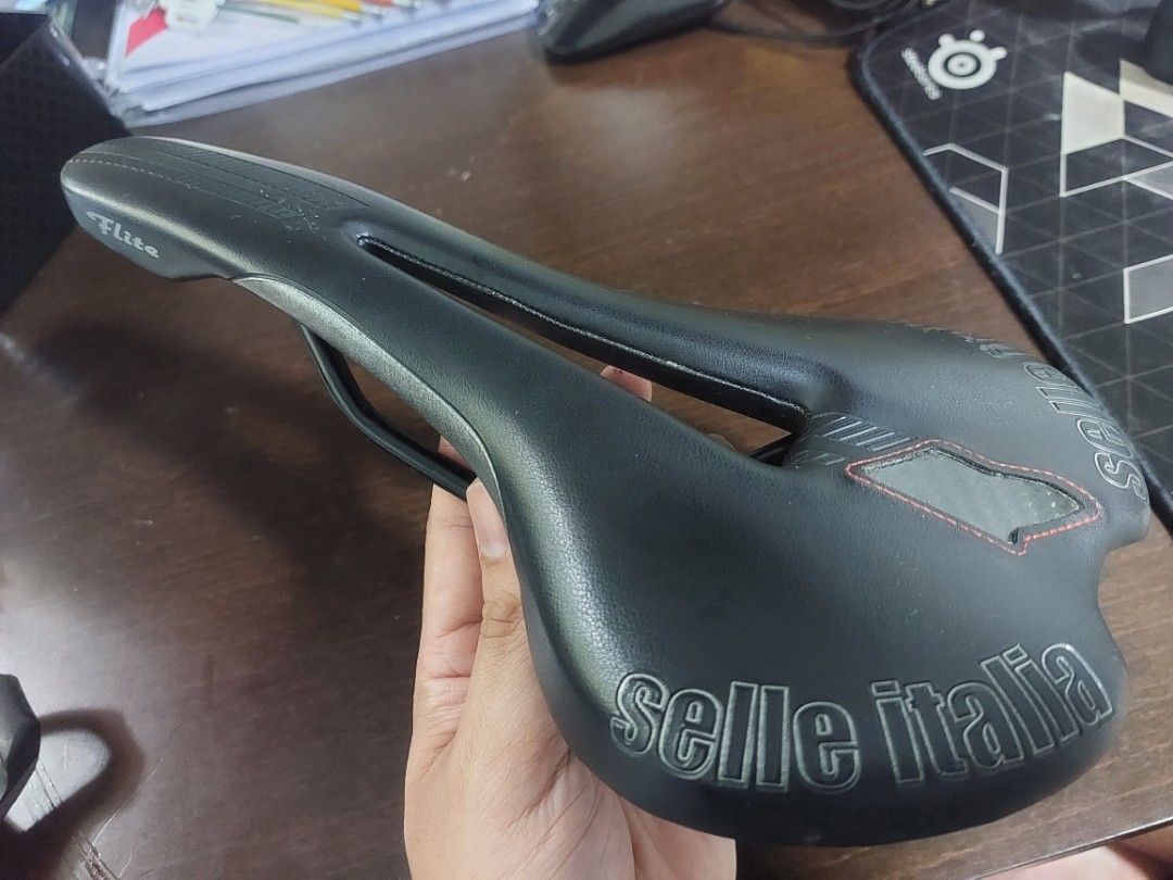 Selle italia Flite flow TM saddle, Sports Equipment, Bicycles \u0026 Parts,  Parts \u0026 Accessories on Carousell