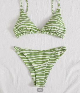 (Category: ) located in . Submitted by simoneshopss (Listing ID 1093542938, Image 1). Description: .