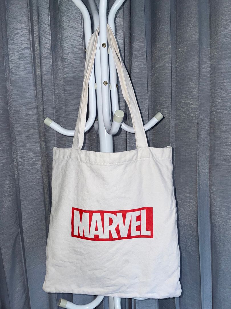 Tote Bag Miniso x Marvel, Barang Mewah, Tas & Dompet di Carousell