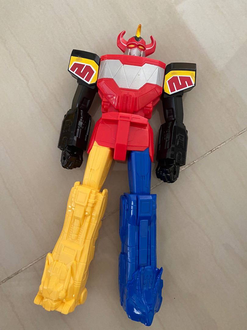 Transformer toy, Hobbies & Toys, Toys & Games on Carousell
