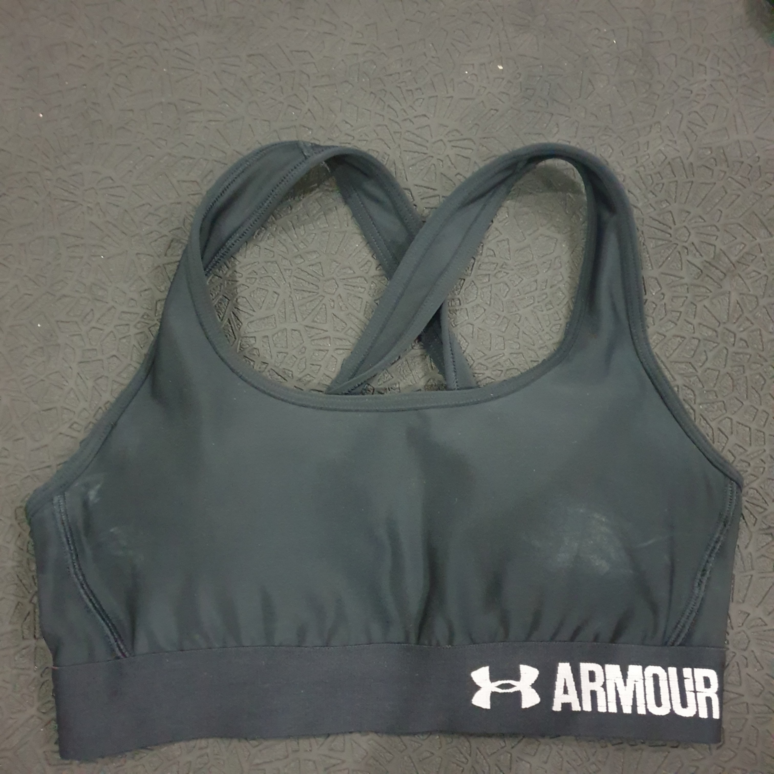 Under Armour Sports Bra Small Black on Carousell