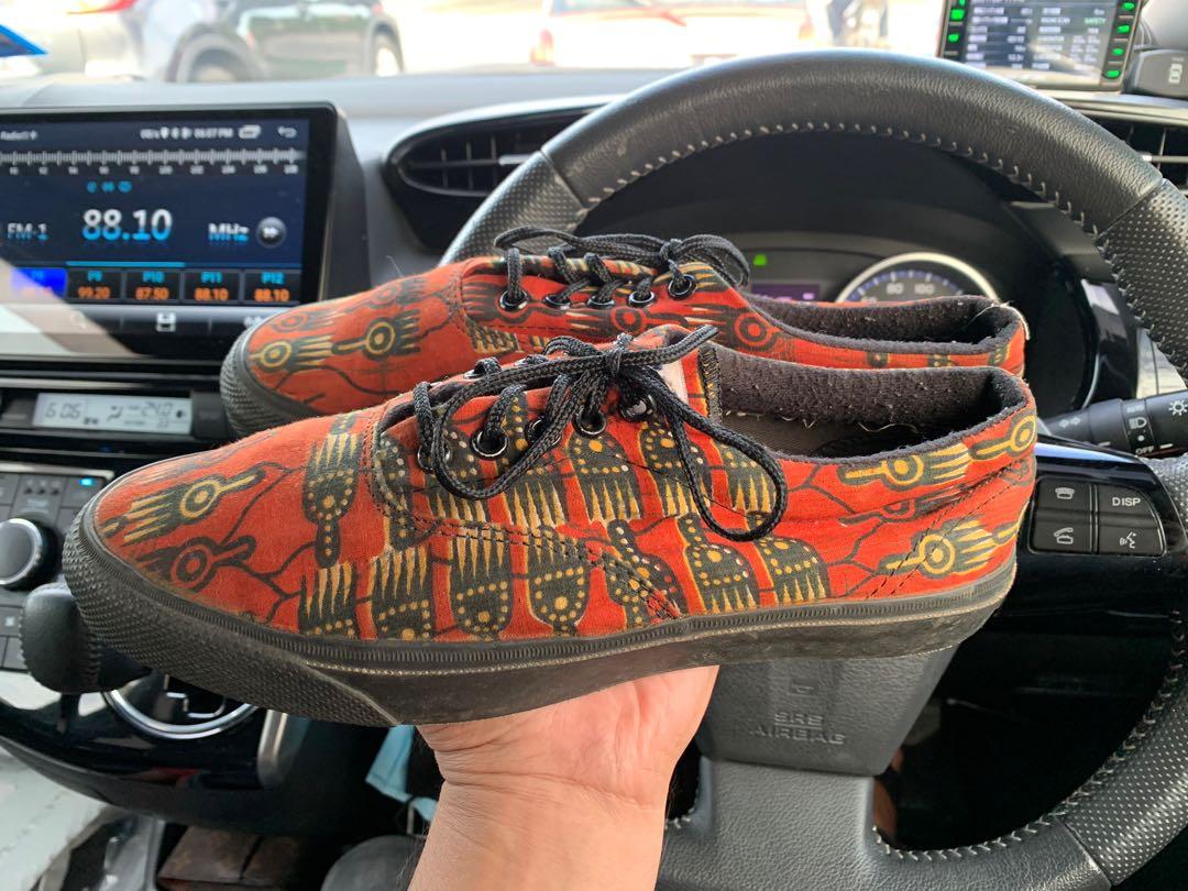 Vintage 80s Converse Skidgrip African Native Print Men s Fashion