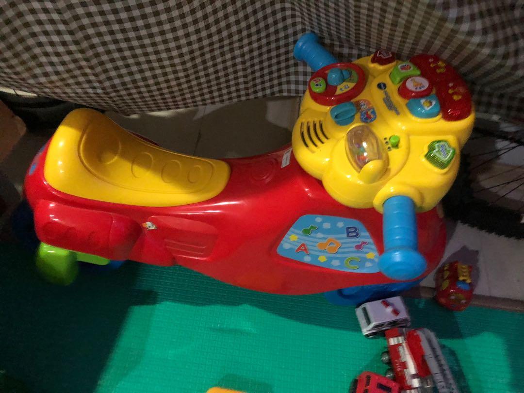 Vtech 2in1 learn and zoom motor car with sound and music, Hobbies