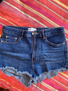 (Category: ) located in . Submitted by jules_xx (Listing ID 1093492516, Image 1). Description: .