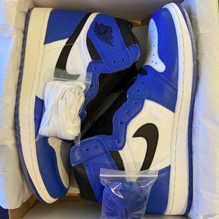 (Category: ) located in . Submitted by sendsneakers (Listing ID 1093844026, Image 1). Description: .