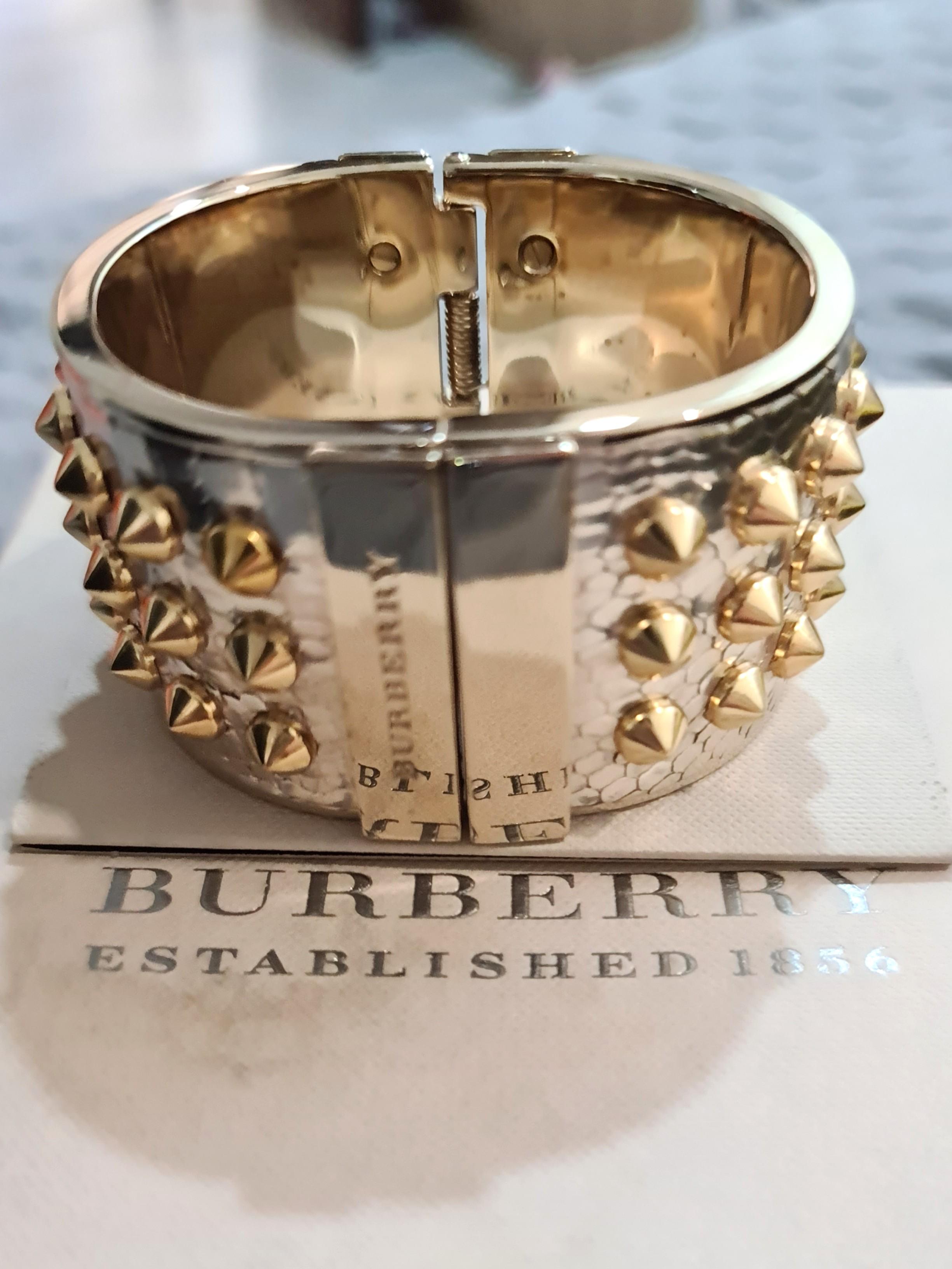 Burberry Logo Print Leather Bracelet in Black for Men | Lyst