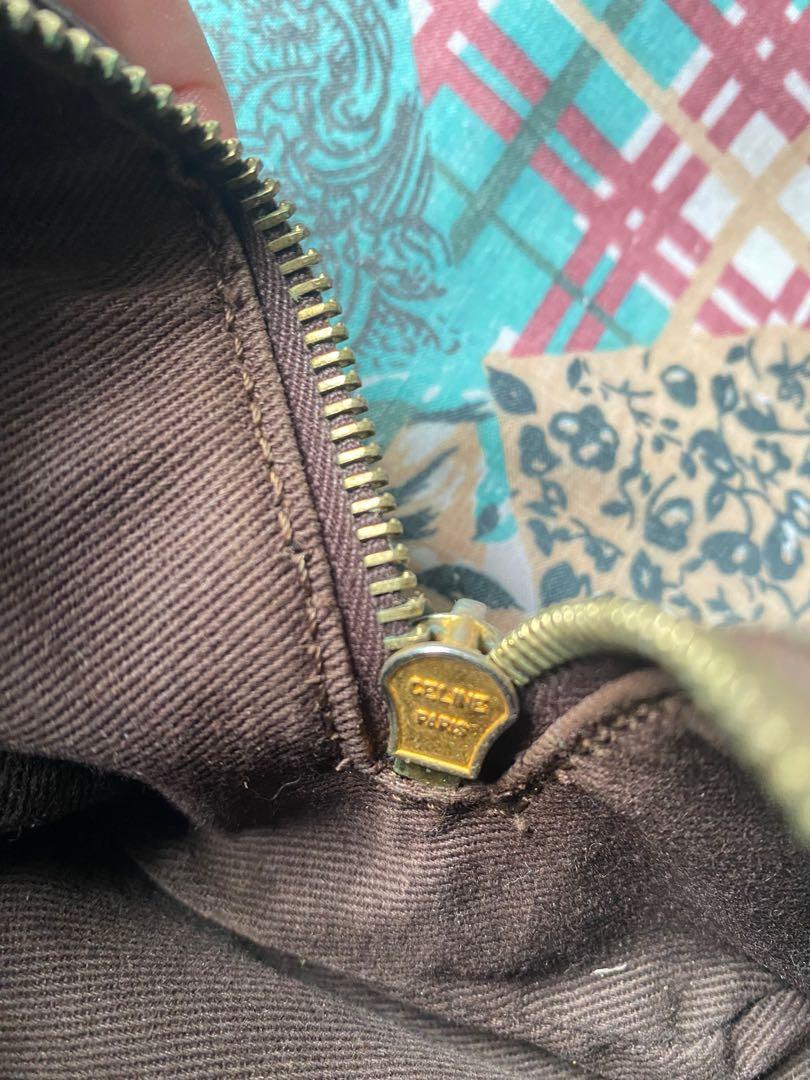 Authentic Celine boston (Category: Luxury Bags & Wallets) located in Cebu City. Submitted by shyfatares (Listing ID 1093698432, Image 3). Description: With flaw.