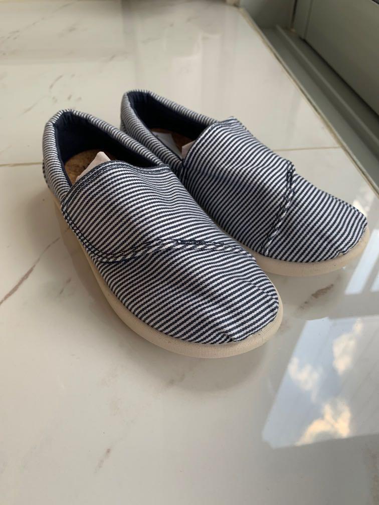 BN Next Boys UK11 shoes