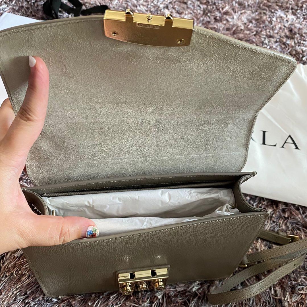 Furla metropolis shoulder sabbia online