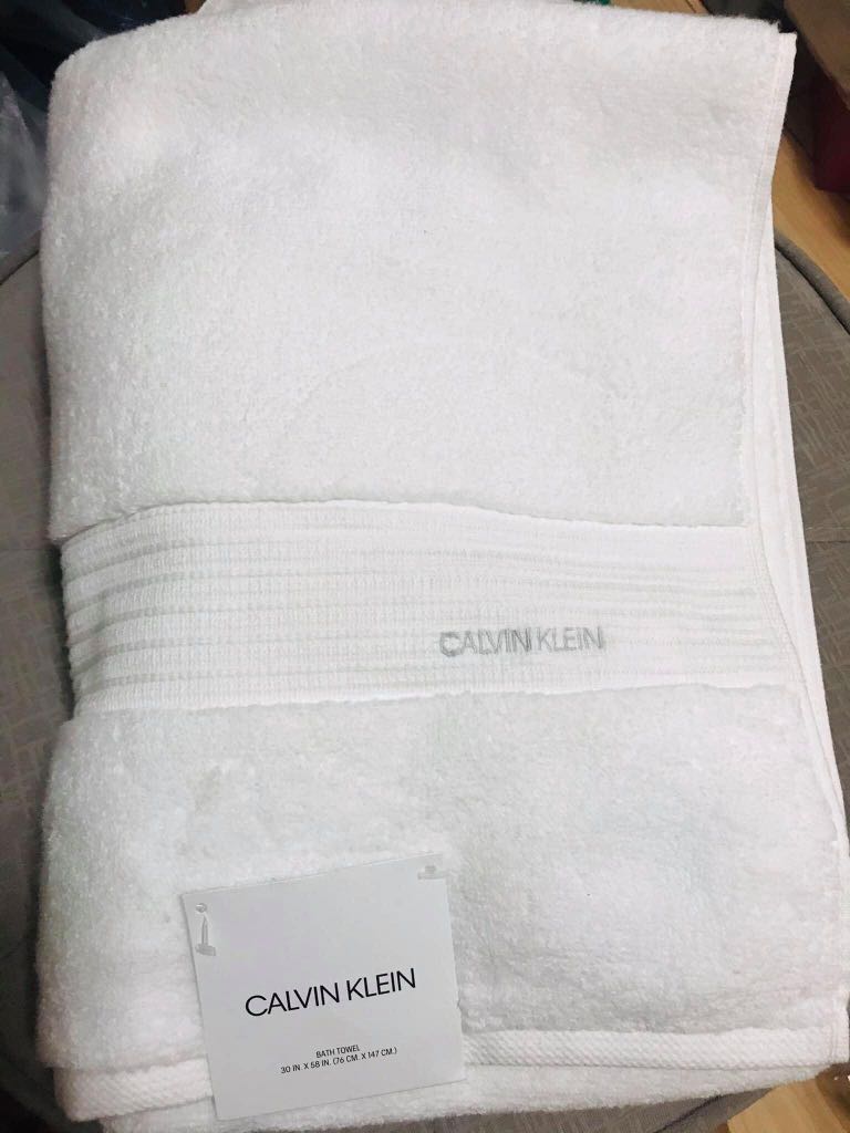 Calvin Klein 30 in Towels