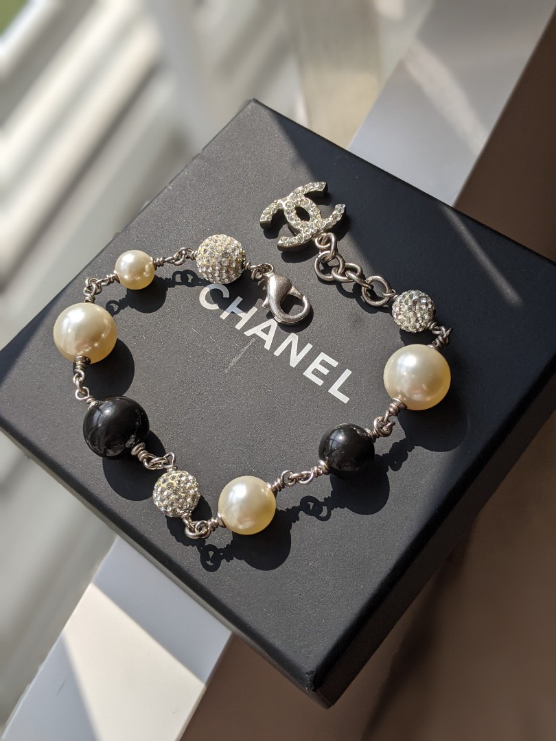 CHANEL CC Logo Pearl Crystals Long Necklace Gold