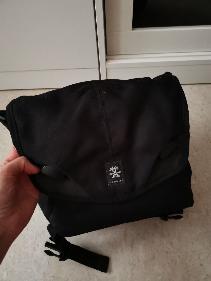 crumpler camera bag