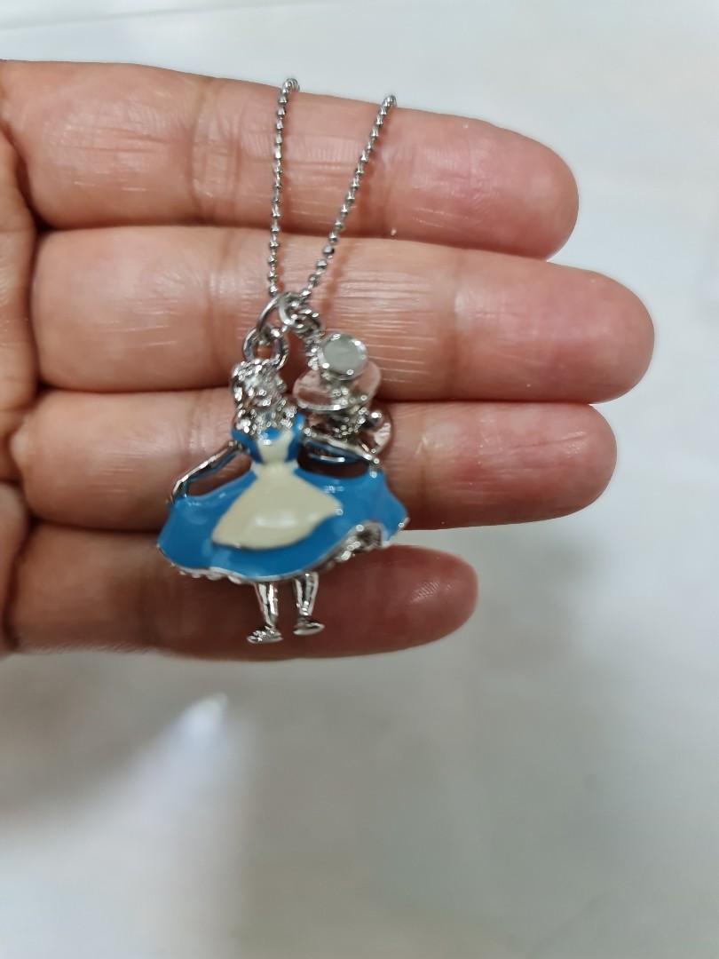 Disney Alice in Wonderland necklace
