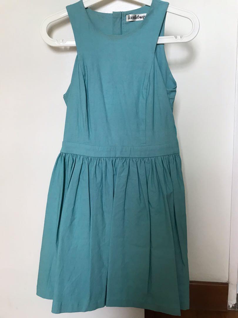 Dress With Side Pockets Hidden Zip At Side Label Shows L Size But It S Smaller Cutting Suitable For M Size Women S Fashion Dresses Sets Dresses On Carousell