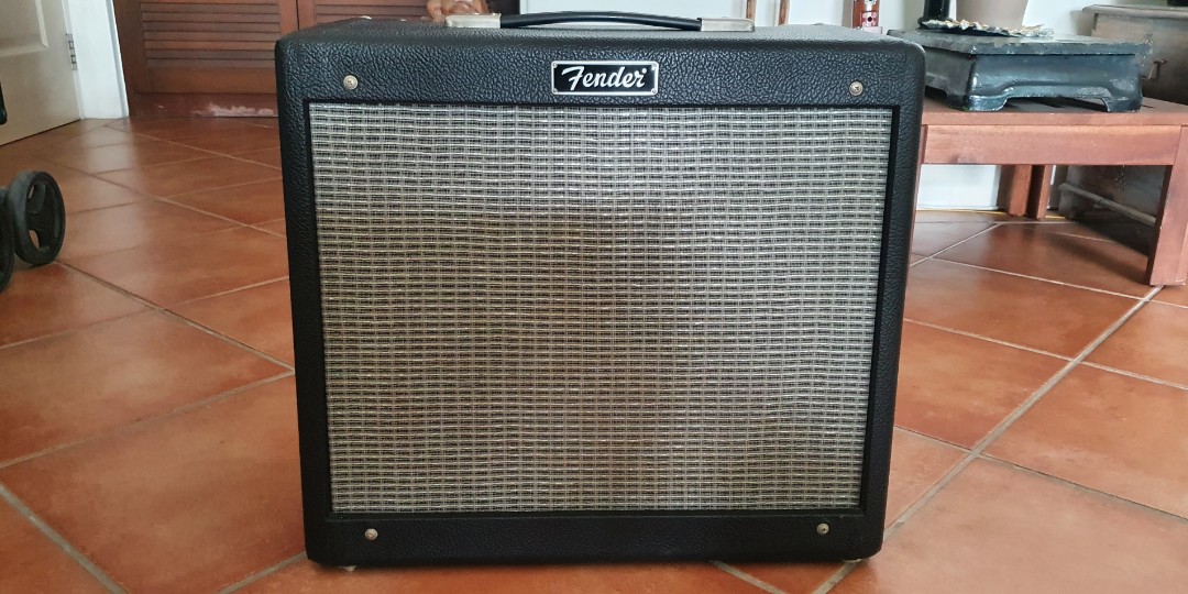 Fender Blues Junior Type PR 295 15Watt Tube Combo Amplifier, Hobbies & Toys, Music & Media