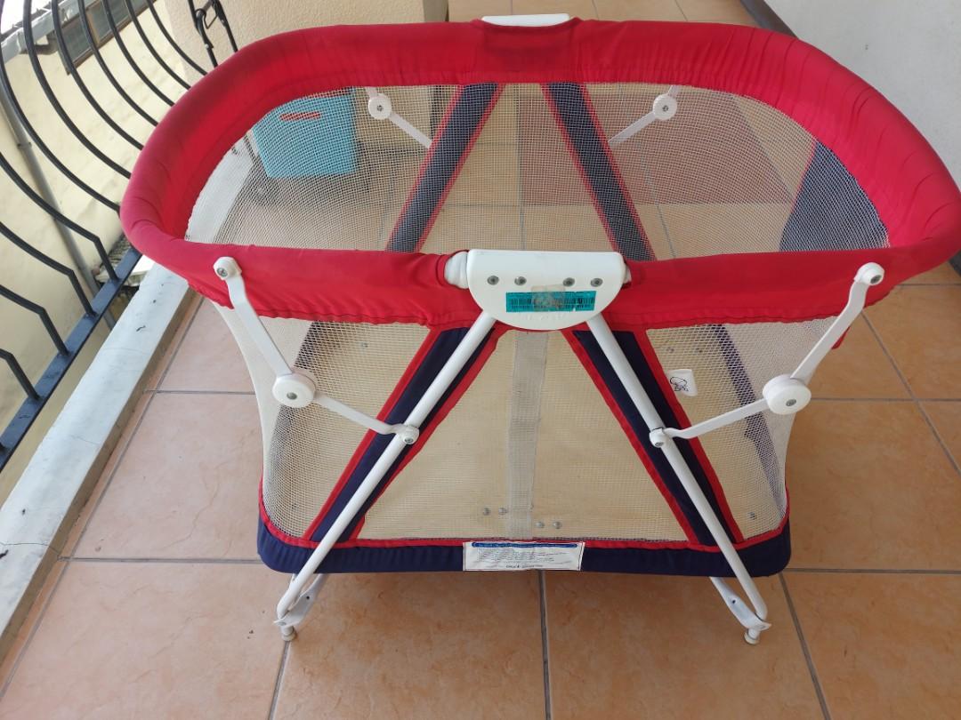 Giant Carrier 2 in 1 crib / playpen Stacy Model, Babies & Kids, Baby